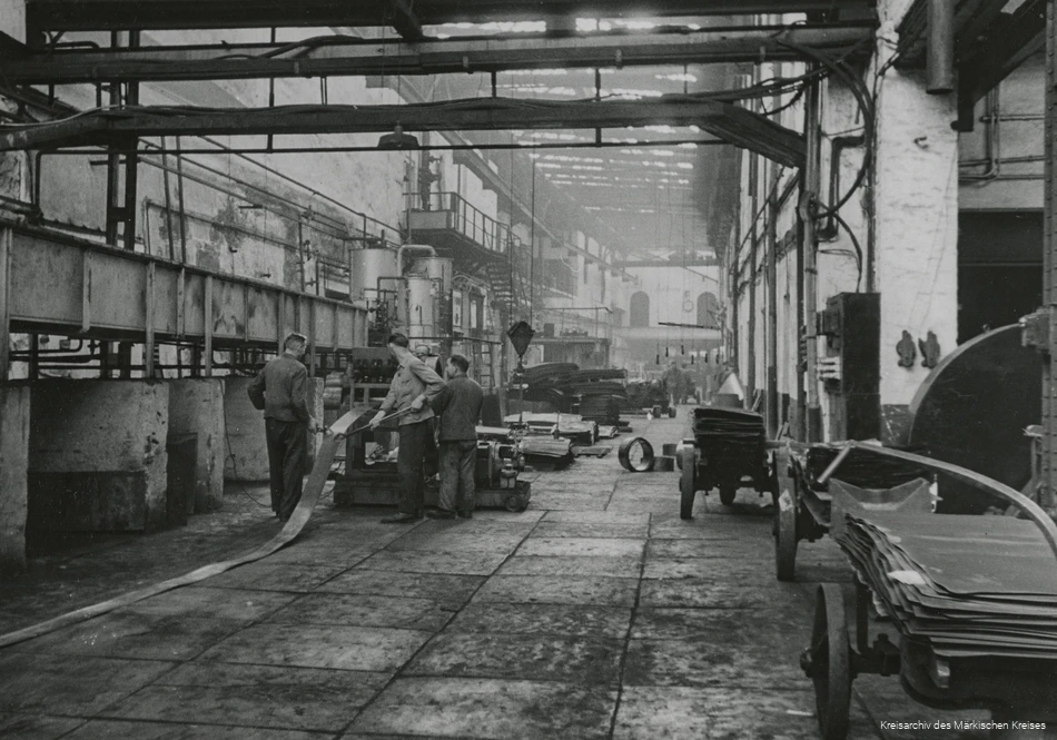 BS_21_3_Dt_DrahtmuseumAltena_Album Basse 042.jpg