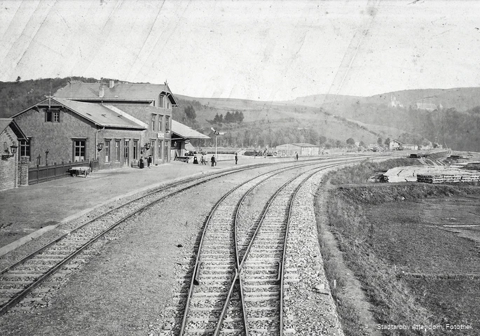 BS_F_3_Biggetalbahn_Bahnhof_um_1890.jpg