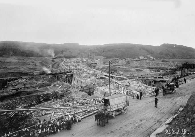 BS_28_Moehnesee_1910.07.06 Moehnetalsperre___ifoto-110504oa-000392_4HiRes.jpg