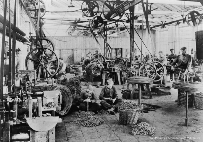 BS_18_2_KettenschmiedemuseumFroendenberg_Histo 9 Kettenkontrolle TF24.jpg