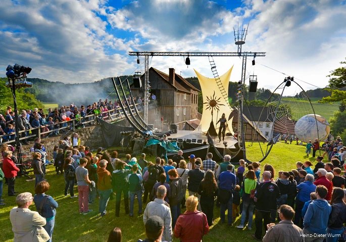 BS_22_4_LuisenhuetteWocklum_1Luise heizt ein 2014 - Foto Heinz-Dieter Wurm.jpg