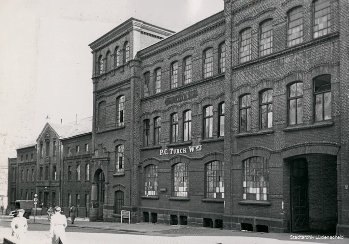 BS_23_2_GeschichtsmuseumLuedenscheid_Bld.-Slg. 830 Fa. P.C. Turck Wwe. Altenaer Str. Aufnahme 1954 VÖR Fotograf Frebel Lüdenscheid.jpg