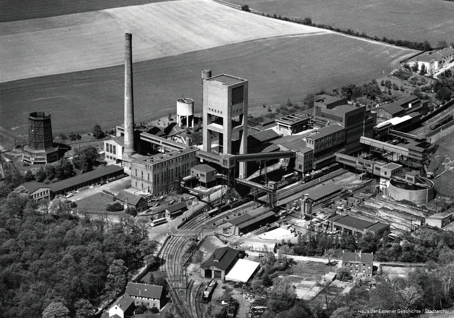 BS_C_2_Hespertalbahn_952_B5_76_Zeche Pörtingsiepen.jpg