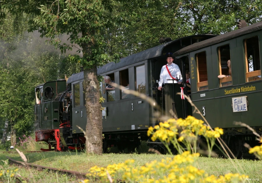BS_33_5_SauerlaenderKleinbahn_IMG_1669 Fahrt in Blaue Seissenschmidt.jpg